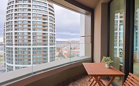 Skypark Tower 3-2 Bedroom Luxe Apartment With Free Parking